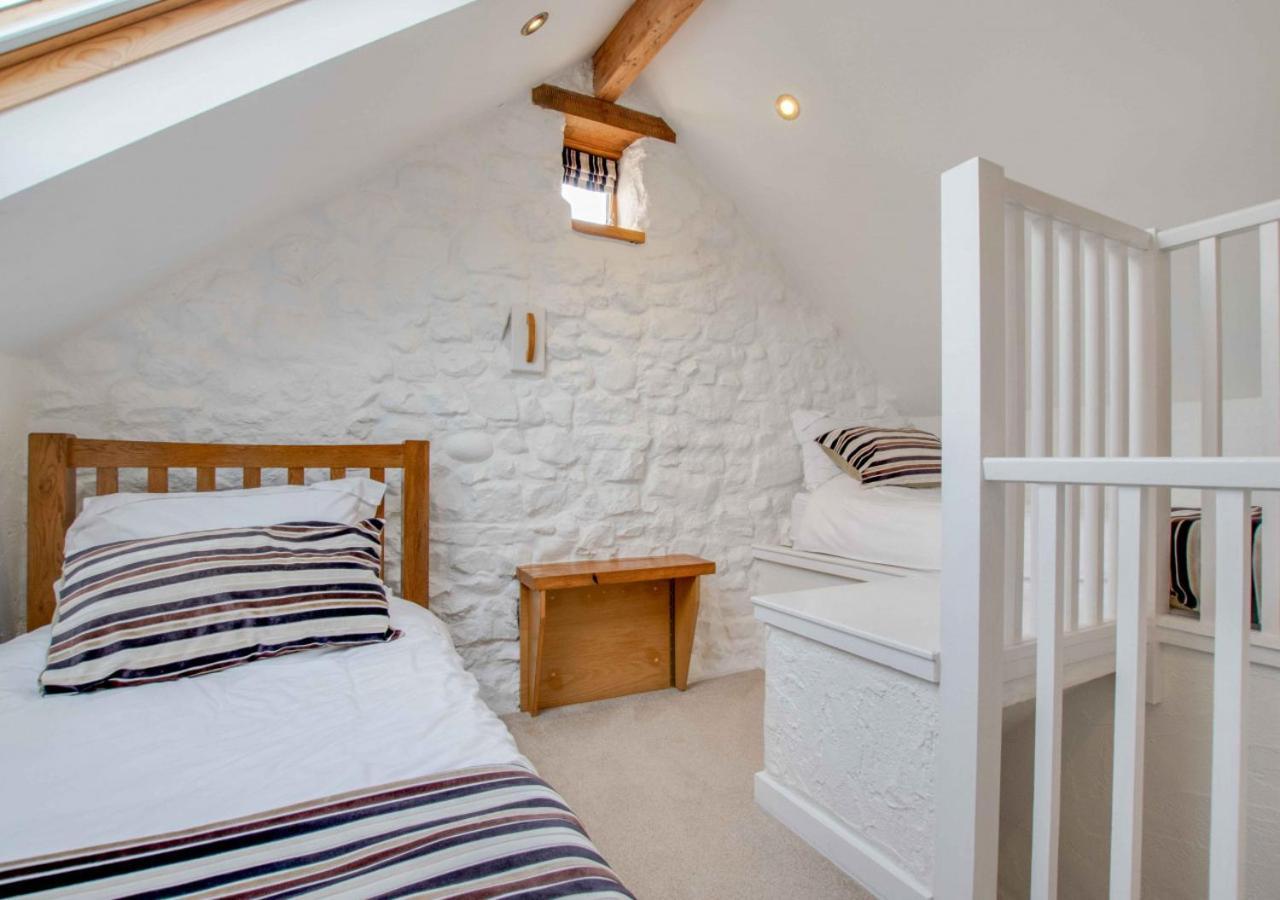 Slade Barn Villa Oxwich Exterior foto